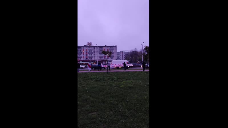 Минчане с самого утра выстраиваются в цепи солидарности