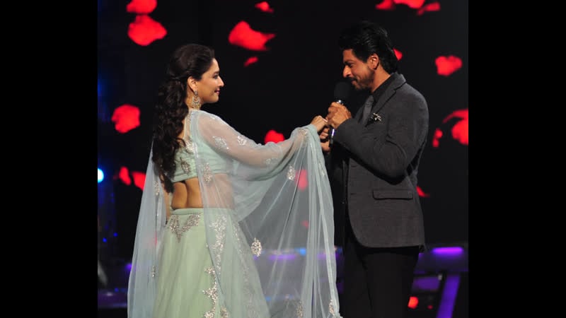 800px x 450px - Shah rukh madhuri re create magic on stage - BEST XXX TUBE