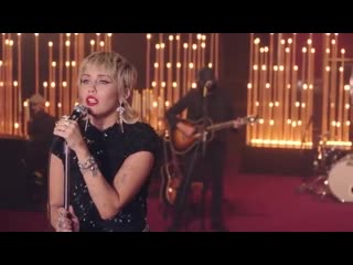 Miley cyrus midnight sky in the live lounge