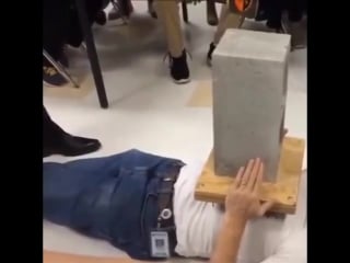 Удар по яйкам приколы до слез