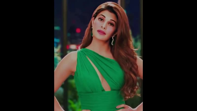 Vines deepika padukone &amp; jacqueline fernandez