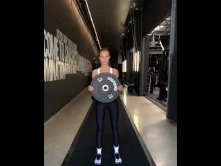 Subpost 2 it’s wednesday and we are doing squats! swipe for video tag your wo ( 938 x 750 ) mp4