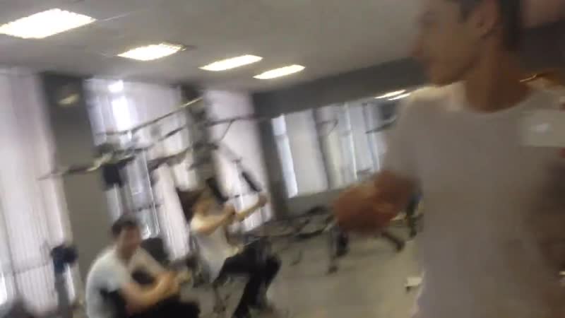 Шок!!! поехавшие школьники захватили школьную качалку остановите их кто нибудь #old5