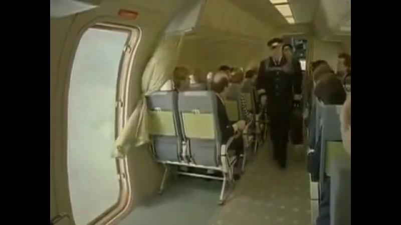 Пилот трахает стюардессу (60 фото)