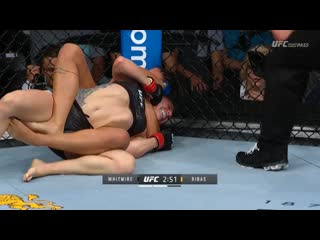 Милашка проучила злую официантку