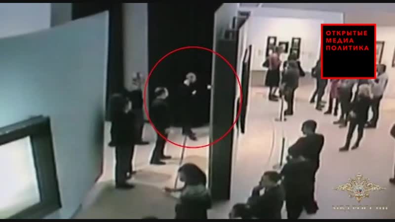 Опубликовано видео кражи картины из третьяковской галереи