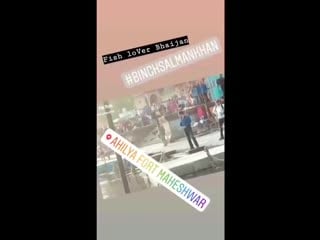 Sweetest human salmankhan feeding the fishes and another video by junior artist, on location of dabangg3 maheshwar; april 2, 201