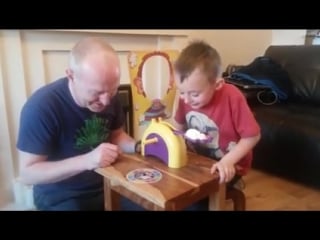 Ruleta rusa con un cake русская рулетка с тортом