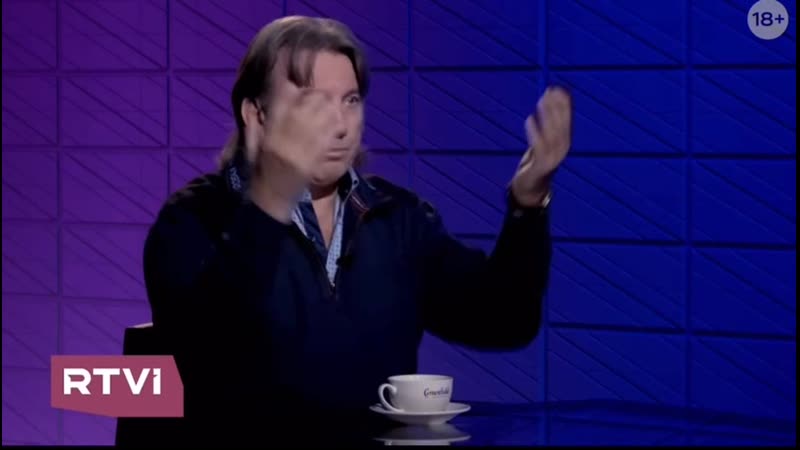 Юрий лоза почему наполеон пошел на москву? почему не на санкт петербург?