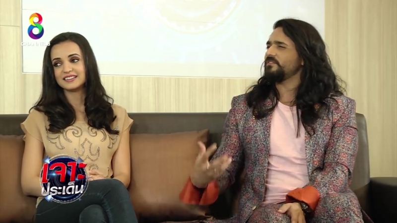 Ashish sharma nd sanaya irani meet in thailand