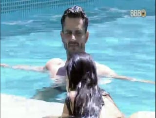 2017 02 18 mally en la piscina