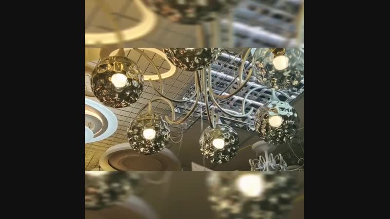 Для ценителей ярких и необычных решений в интерьере великолепно подойдет серия clio изящное основание выполнено в благородном с