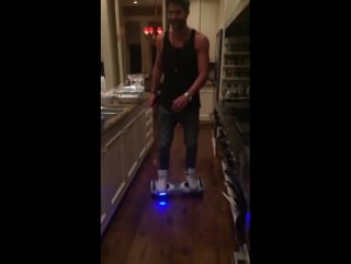 Behind the scenes of nick on set for crypt tv