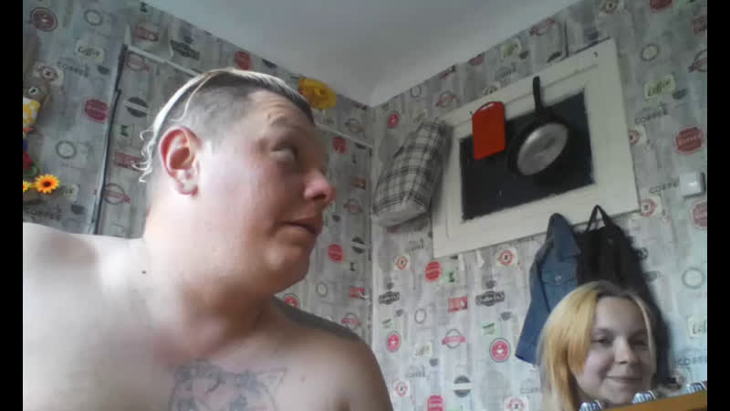 Напоите нас пивом !мы трезвые и грустные!!