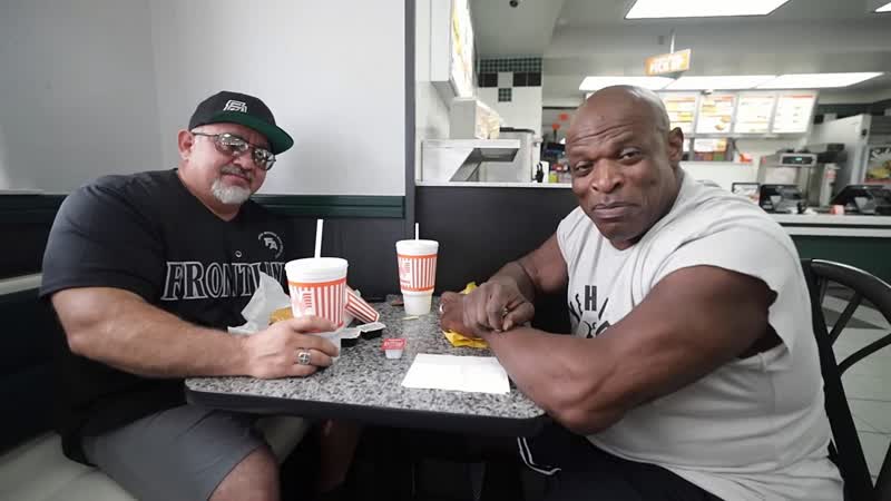 Ronnie coleman @ metroflex gym