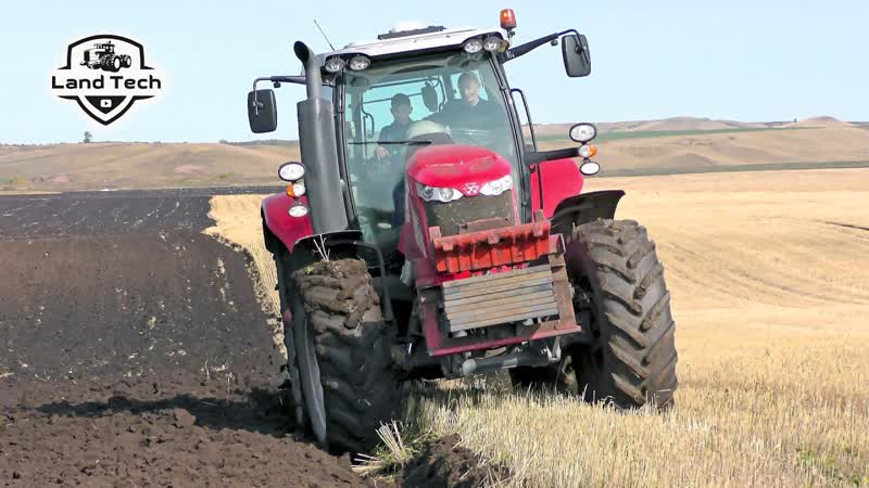 Красивая пашня трактор massey ferguson 7624 с оборотным плугом unlu! дед и внук работа на тракторе!