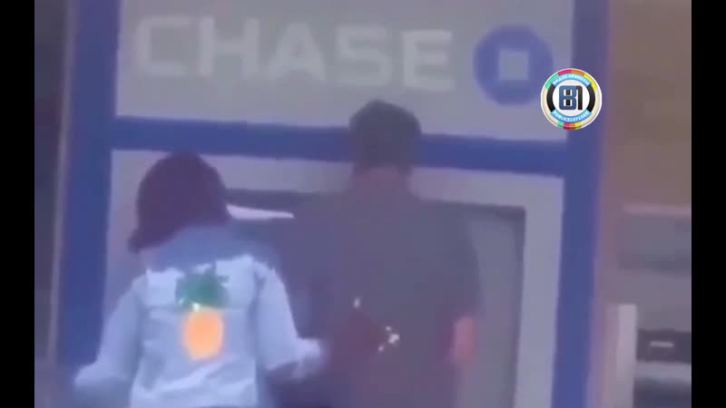 Она уже готова тратить его денюжки