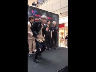 Fancam | 270419 | @ hallyupopfest <up close with > in singapore (full)