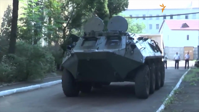 Громада івано франківська ремонтує бронетранспортер для ато