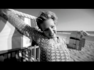 Leuchtturm mit ella endlich küss mich, halt mich, lieb mich (offizielles video)