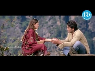 Allu arjun, hansika romantic scene in desamuduru movie