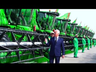 Yashirin ajralish jinsiy aloqa Egar ustidagi dildo