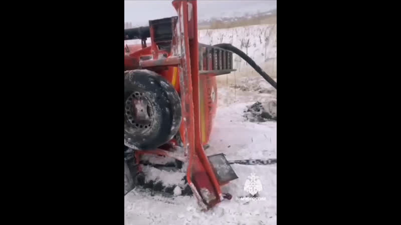 Перевернулся бензовоз