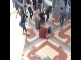 Krystal at suvarnabhumi airport, thailand (160105)