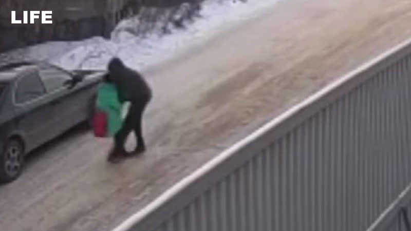 Похитил маленькую девочку в иркутской области