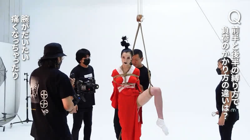 Behind the scenes poppy × hajime kinoko