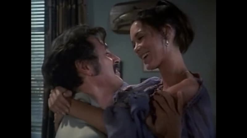 Рок хадсон в фильме "хорошенькие девушки, станьте в ряд" (комедия,криминал,сша,1971)