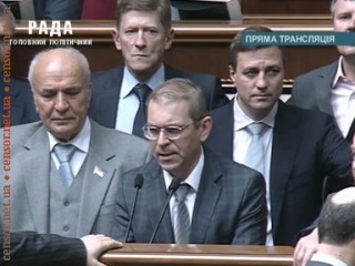 Бют требует пшонку в раду из за избиения тимошенко вы что гражданской войны хотите?
