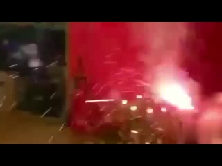 Салют из жопы