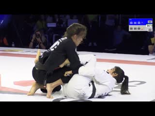 Ana schmidt vs bianca basilio