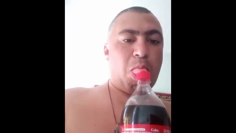 Дима михно учится сосать