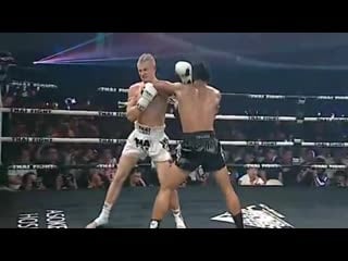 Тай файт рубка локтями