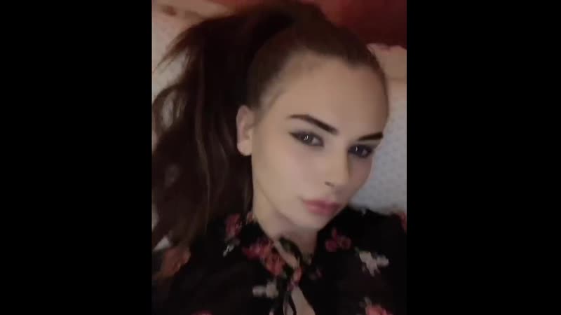 Михалина вырез под сиськи