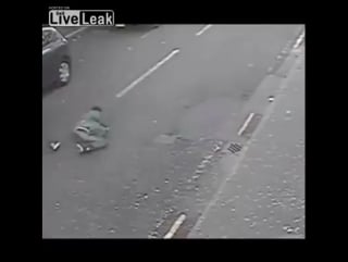 Хотел сильно ударить и облажался