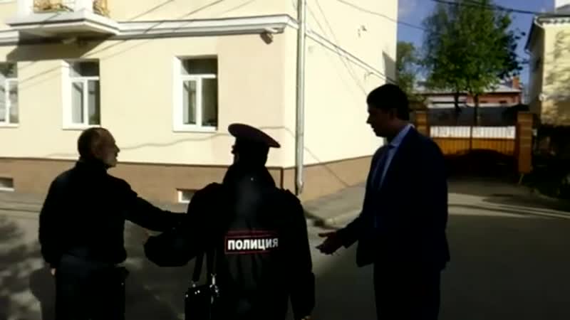 «я плевал на тебя» это кадры общения ярославского чиновника с местным жителем