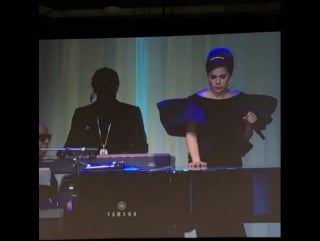 Lady gaga на дне рождении элтона джона | 25 03 17