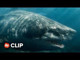 Отрывок из фильма "мег 2 впадина / meg 2 the trench" звать на помощь