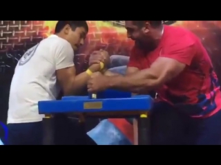 Kydyrgaly ongarbaev vs ferit osmanli, 1 of 3, asian open cup 2015, armwrestling