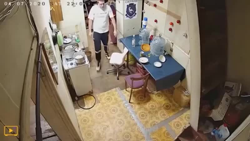 Ресторатор избил участника шоу «sosed tv просто выжить» [все о хип хопе]