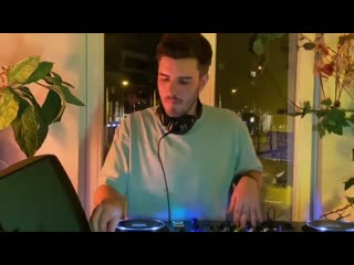 Netsky netsky + hospital records classics dj set )