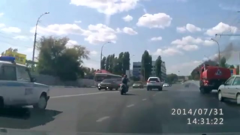 Хотел дать наставления водителю поливальной машины