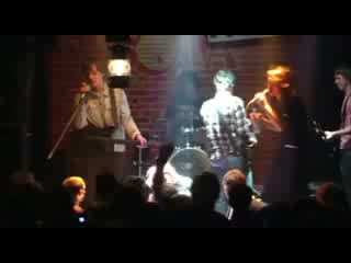 Chicken shampoo french song (live in kiev '09)