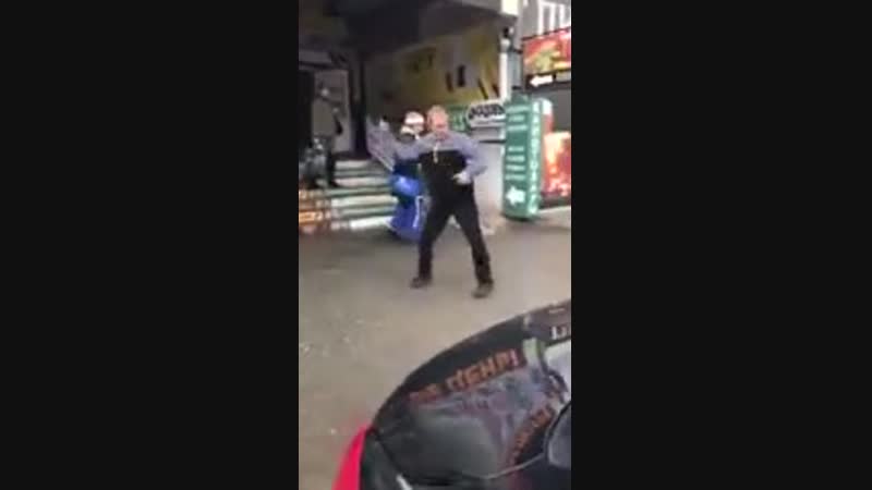 Дональд дак и танцор диско