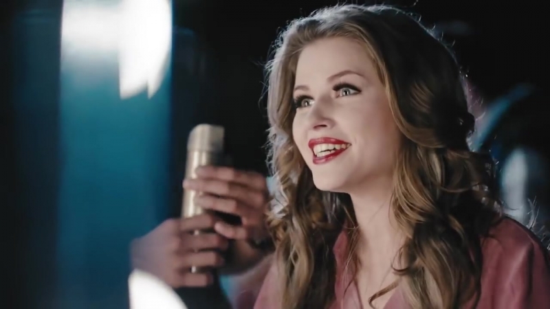 Юлия топольницкая экспонат,на лабутенах