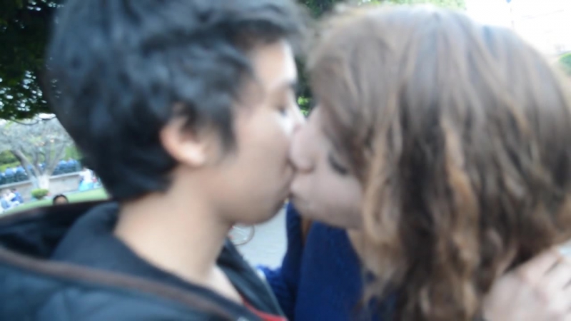 Beso o cachetada 4 (besos largos ) dominick
