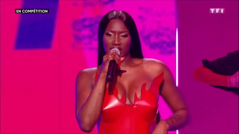 Aya nakamura «pookie» (live at nrj music awards 2019)